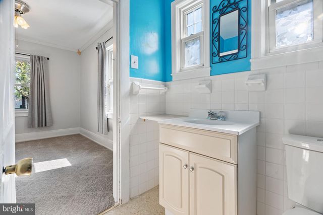 6121 WAYNE AVE, Pennsauken, NJ 08110