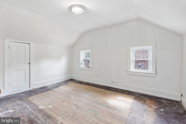 6121 WAYNE AVE, Pennsauken, NJ 08110