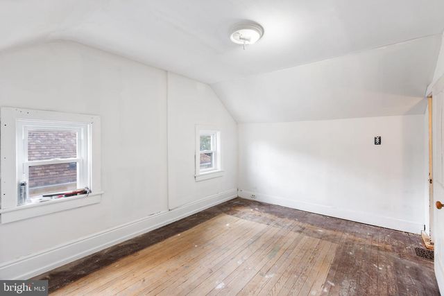 6121 WAYNE AVE, Pennsauken, NJ 08110