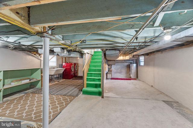 6121 WAYNE AVE, Pennsauken, NJ 08110