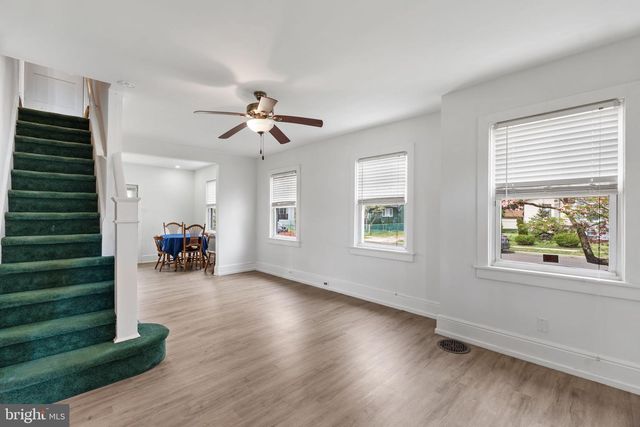 6121 WAYNE AVE, Pennsauken, NJ 08110