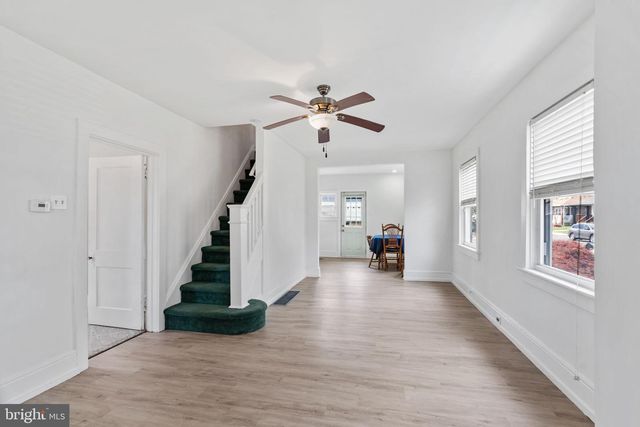 6121 WAYNE AVE, Pennsauken, NJ 08110