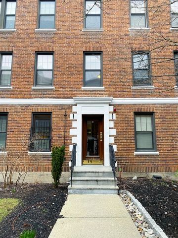 62 Queensberry St 407, Boston, MA 02215