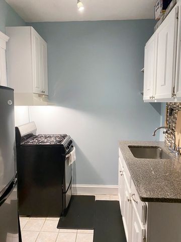 62 Queensberry St 407, Boston, MA 02215