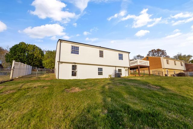 3053 Woodway RD, Roanoke, VA 24014