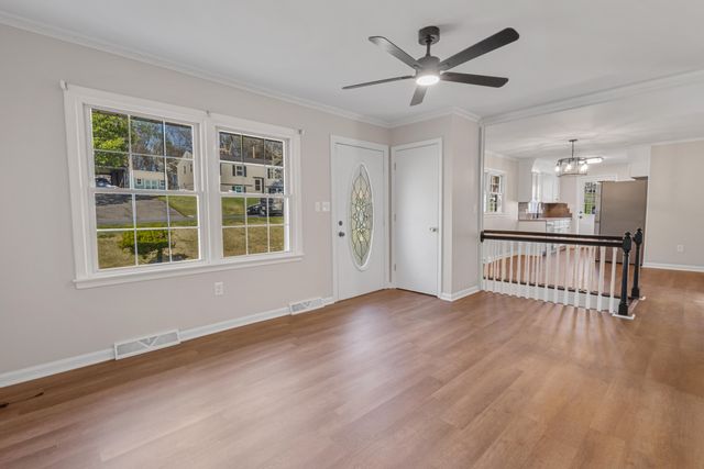 3053 Woodway RD, Roanoke, VA 24014