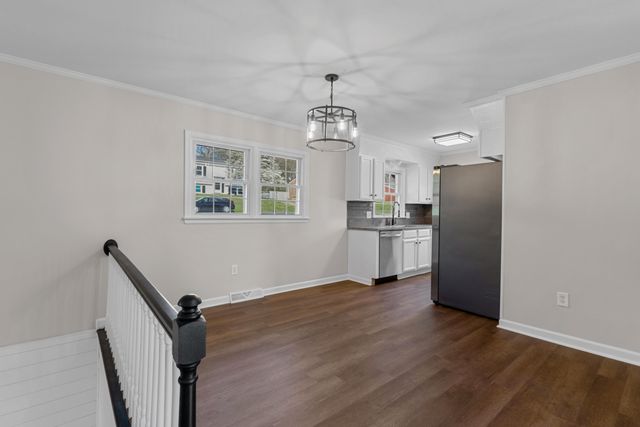 3053 Woodway RD, Roanoke, VA 24014