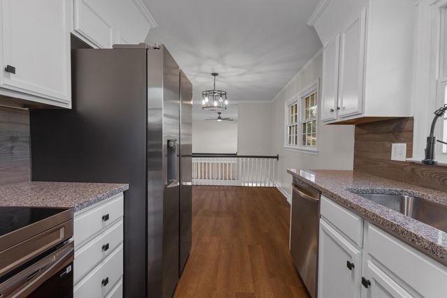 3053 Woodway RD, Roanoke, VA 24014