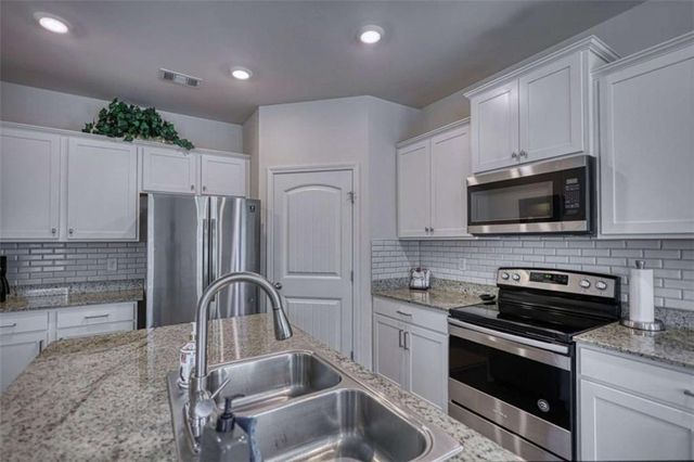 5164 Barberry Avenue, Oakwood, GA 30566