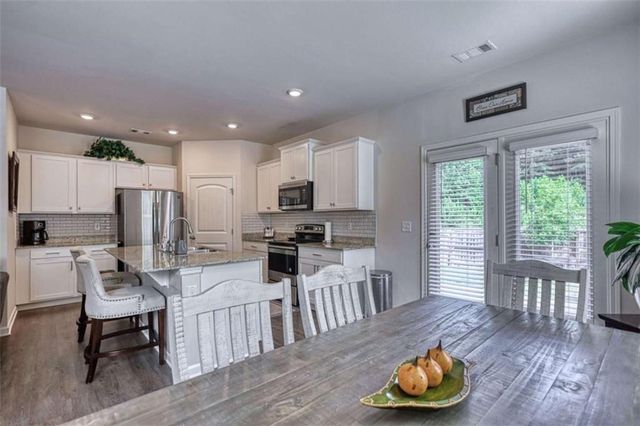 5164 Barberry Avenue, Oakwood, GA 30566