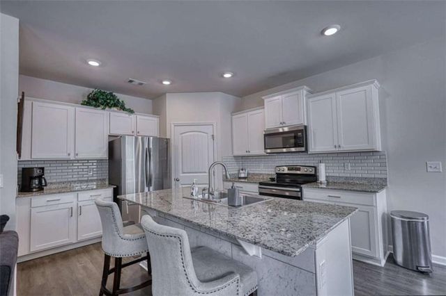 5164 Barberry Avenue, Oakwood, GA 30566