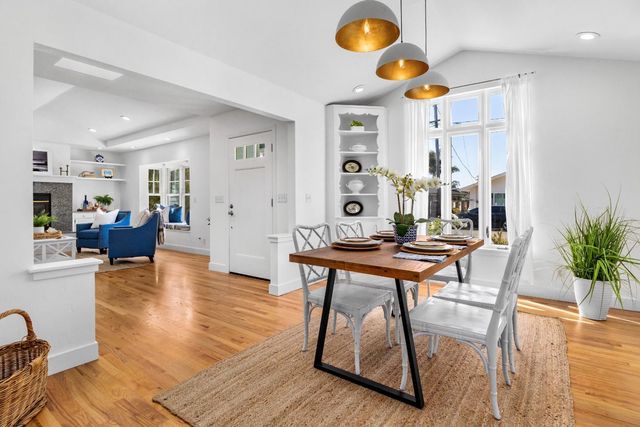 464 Hampstead Way, Santa Cruz, CA 95062