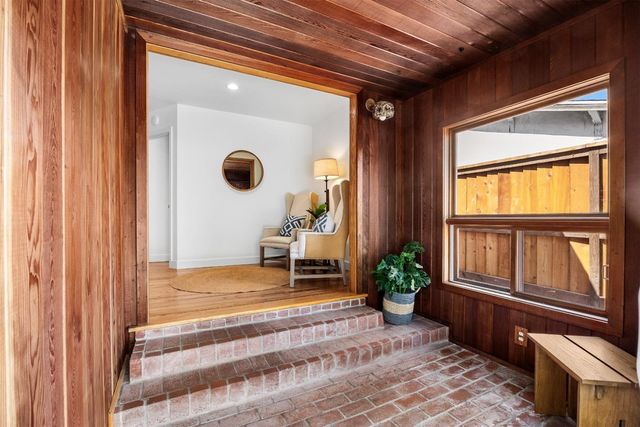 464 Hampstead Way, Santa Cruz, CA 95062