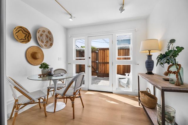 464 Hampstead Way, Santa Cruz, CA 95062