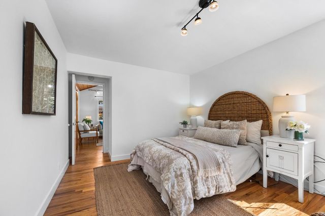 464 Hampstead Way, Santa Cruz, CA 95062