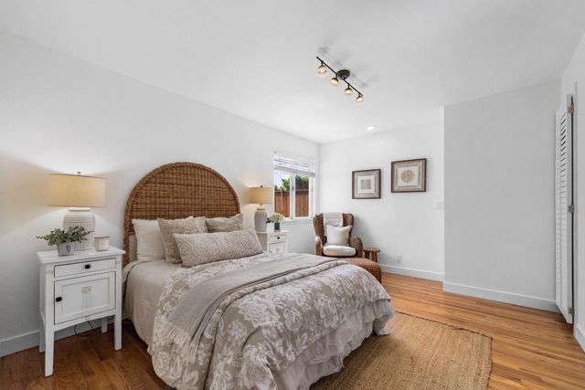 464 Hampstead Way, Santa Cruz, CA 95062