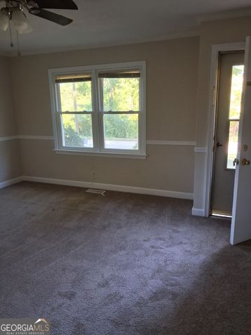 125 Lakeside Drive, Griffin, GA 30223