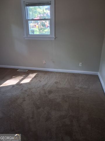 125 Lakeside Drive, Griffin, GA 30223