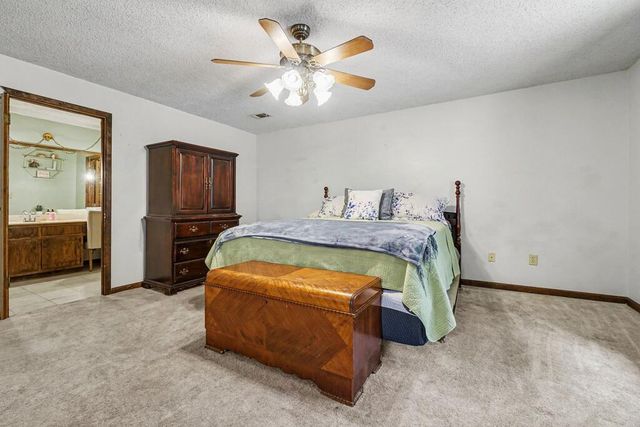 25 Woodall Rd Se, White, GA 30184