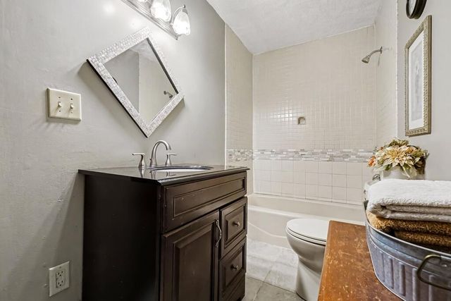 25 Woodall Rd Se, White, GA 30184