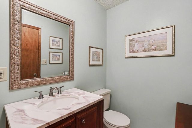 25 Woodall Rd Se, White, GA 30184