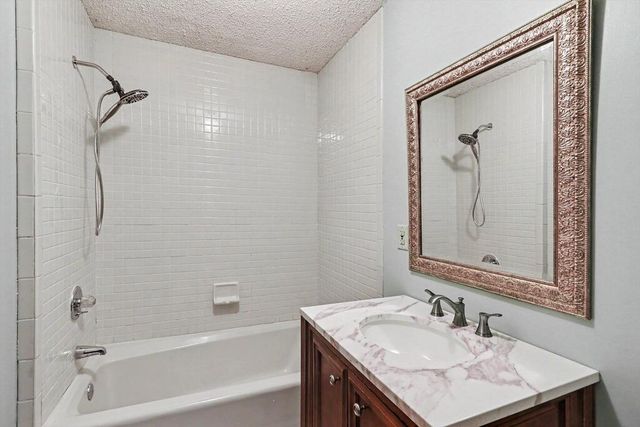 25 Woodall Rd Se, White, GA 30184