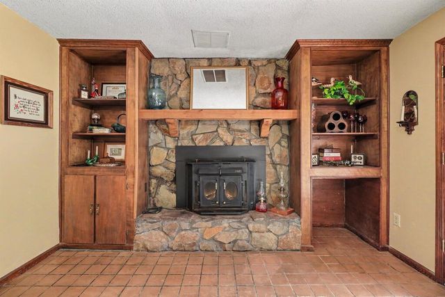 25 Woodall Rd Se, White, GA 30184