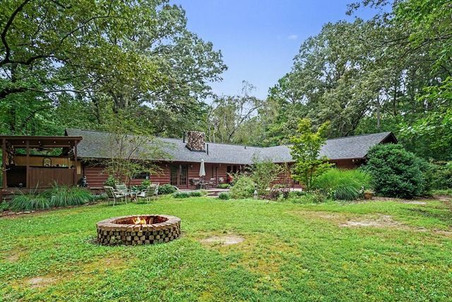 25 Woodall Rd Se, White, GA 30184