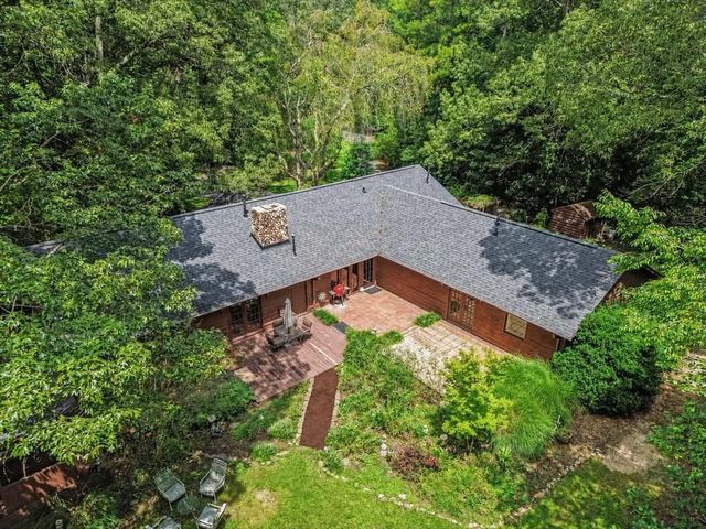 25 Woodall Rd Se, White, GA 30184
