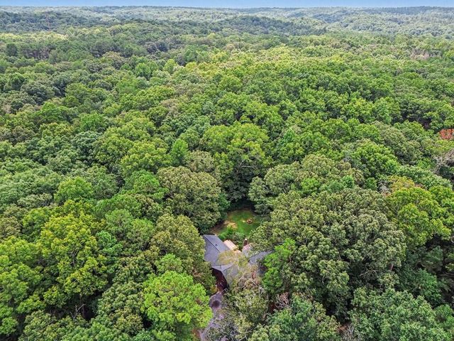 25 Woodall Rd Se, White, GA 30184