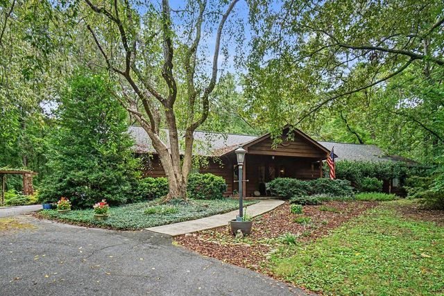 25 Woodall Rd Se, White, GA 30184