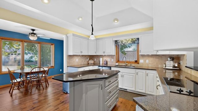 1419 Glendale Hills Drive NE, Rochester, MN 55906