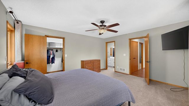 1419 Glendale Hills Drive NE, Rochester, MN 55906