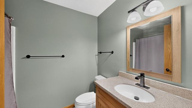 1419 Glendale Hills Drive NE, Rochester, MN 55906