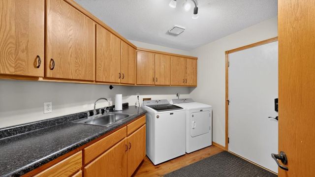 1419 Glendale Hills Drive NE, Rochester, MN 55906