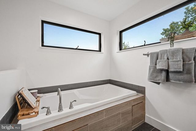 11 S FORK LANDING RD, Cinnaminson, NJ 08077