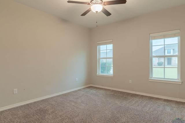 2202 Woodgrove Ln, Longview, TX 75605