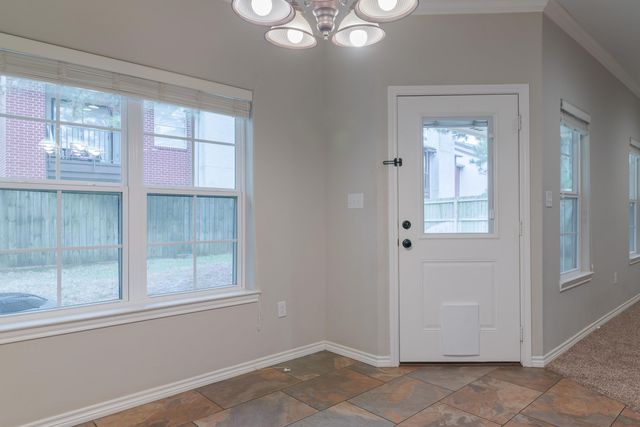 2202 Woodgrove Ln, Longview, TX 75605