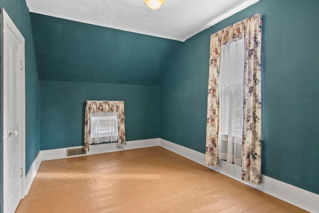 10562 Summit City Road, Paradise Twp, MI 49649