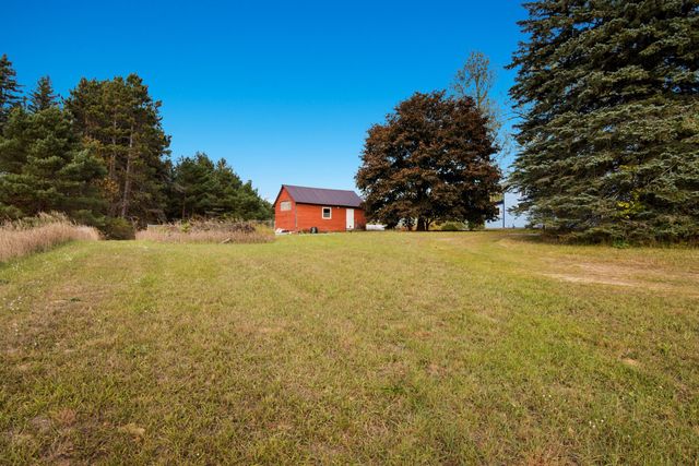 10562 Summit City Road, Paradise Twp, MI 49649