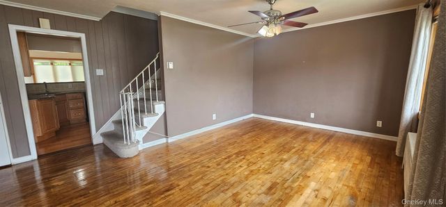 671 Blackstone Ave, East Meadow, NY 11554