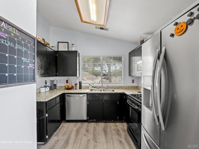 1035 1035 Olive Court, Hanford, CA 93230