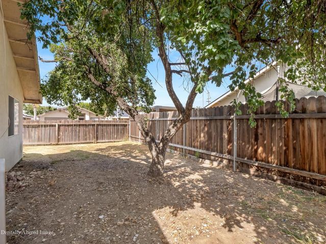 1035 1035 Olive Court, Hanford, CA 93230