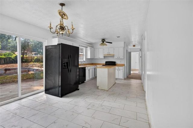 150 Woodcrest Way, Jonesboro, GA 30236