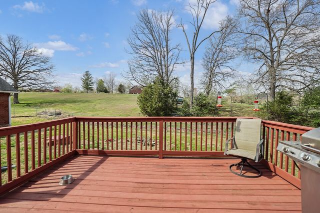 407 Ranch Rd, Portland, TN 37148