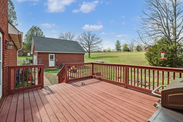 407 Ranch Rd, Portland, TN 37148