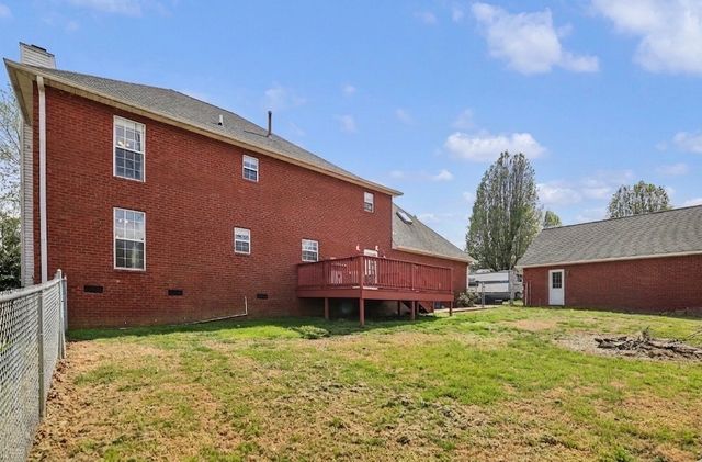 407 Ranch Rd, Portland, TN 37148