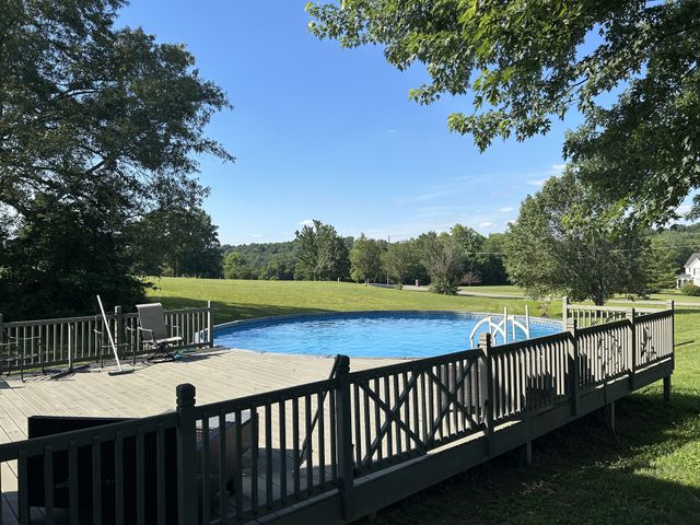407 Ranch Rd, Portland, TN 37148