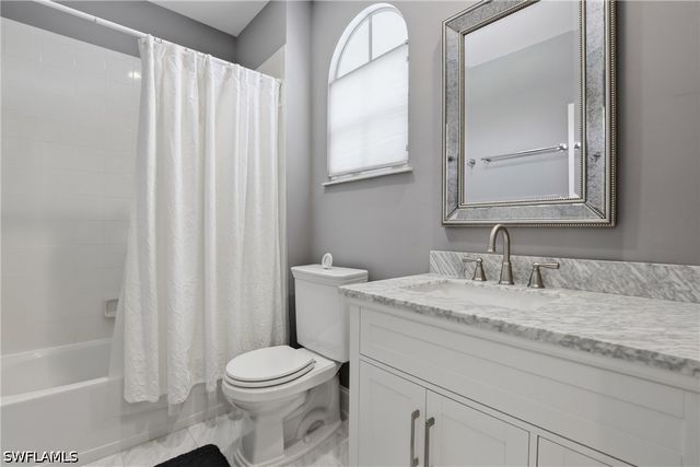 14811 Sterling Oaks DR, Naples, FL 34110