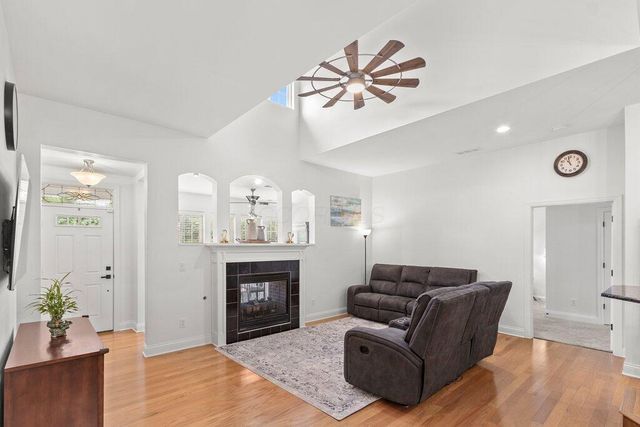 2674 Scioto Station Drive, Columbus, OH 43204